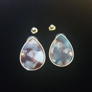 Pear & pearl stud set